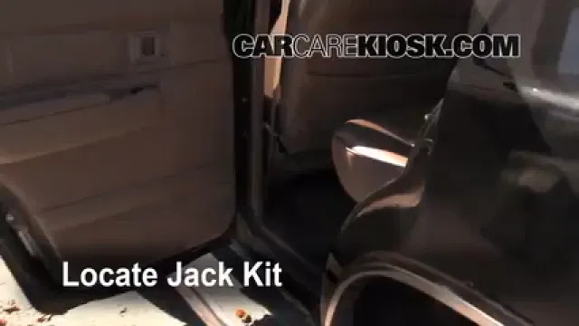 1994 Toyota 4Runner SR5 3.0L V6 Levantar auto Usar el gato para levantar el auto